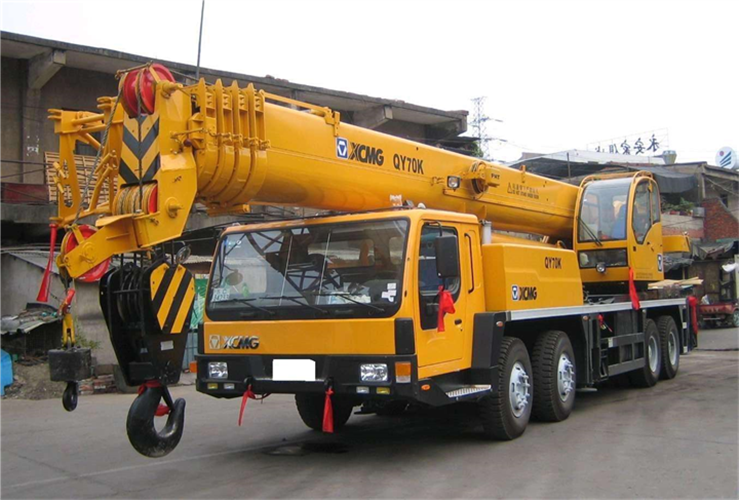 赤壁市吊车出租选择重点