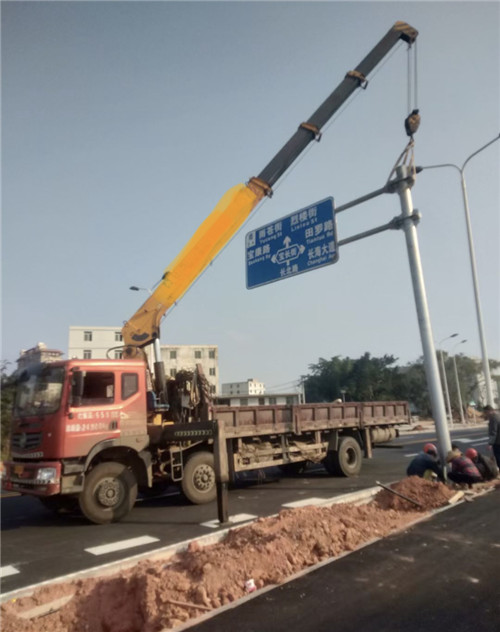 赤壁市设备吊装租赁吊车要用多大吊车