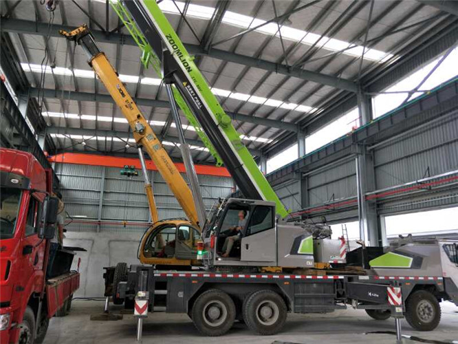 赤壁市高空车出租需要注意哪些安全事项？