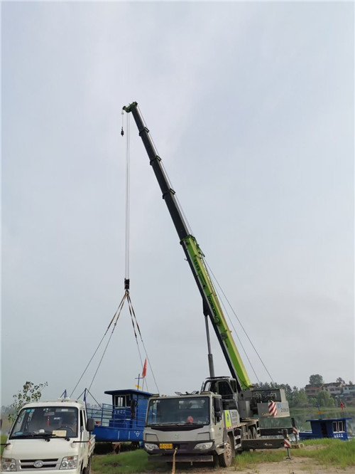 赤壁市桥梁建设吊装案例